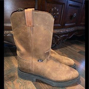 Men’s Justin Boots. Size 9.5.